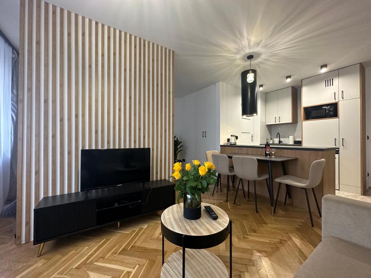 Mki Apartments - Zlota 69 Warsaw City Center Apartment Bagian luar foto
